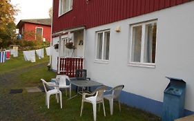 Perniön majoitus alakerta